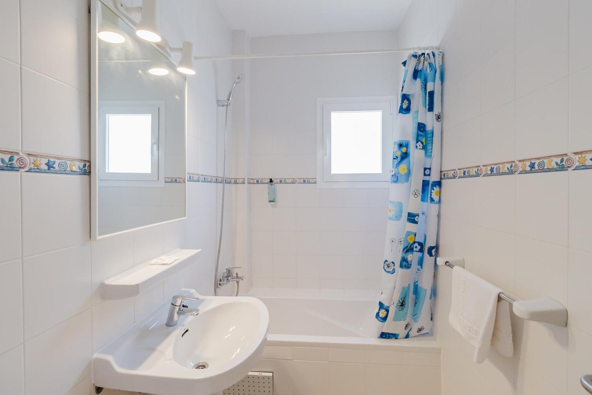 Apartamentos Timon - Emar Hotels Ес Пухолс Екстериор снимка